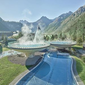 Aqua Dome 4 Sterne Superior Hotel & Tirol Therme Langenfeld